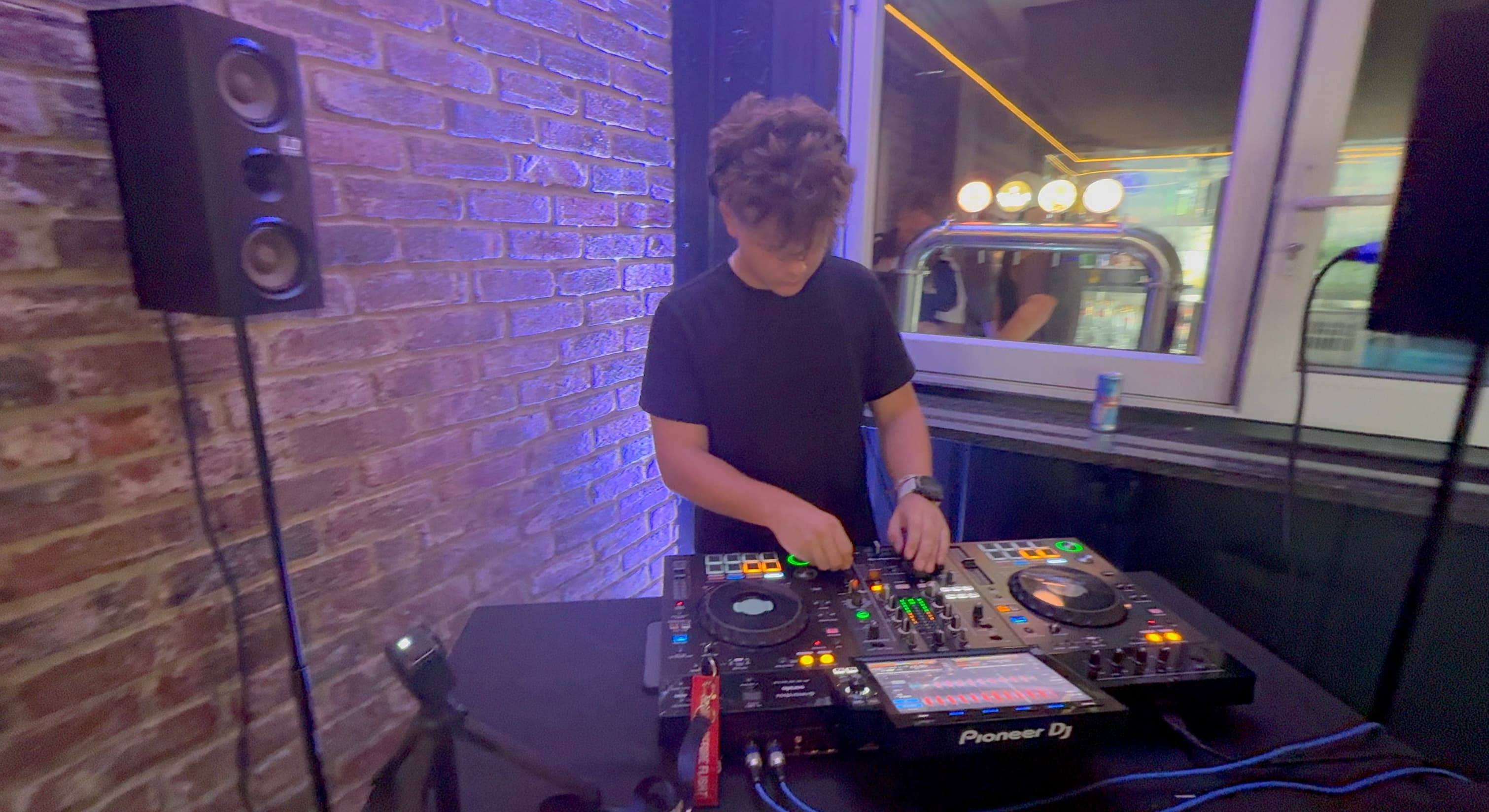 DJ CONN gallery image 6